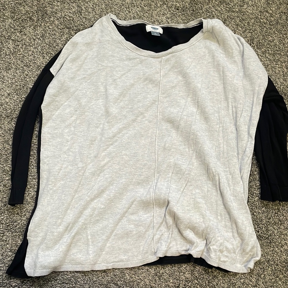 Old Navy black & grey sweater